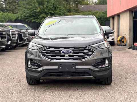 2020 Ford Edge Titanium