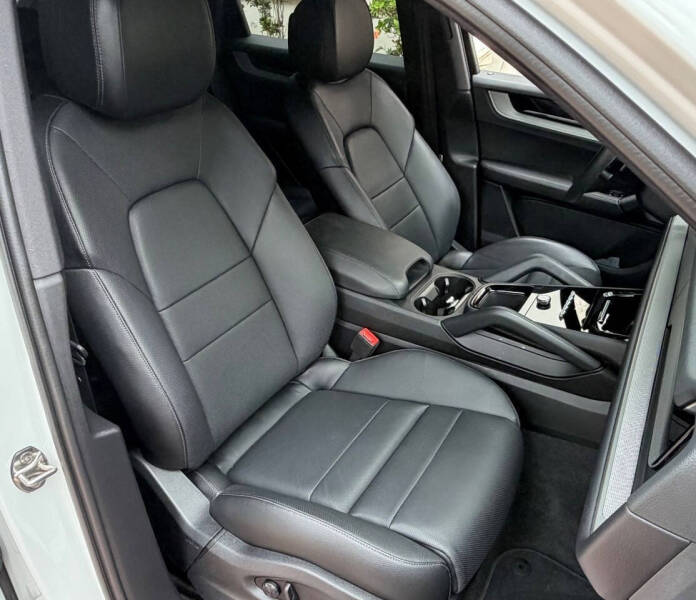 2024 Porsche Cayenne