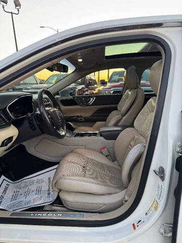 2018 Lincoln Continental Select