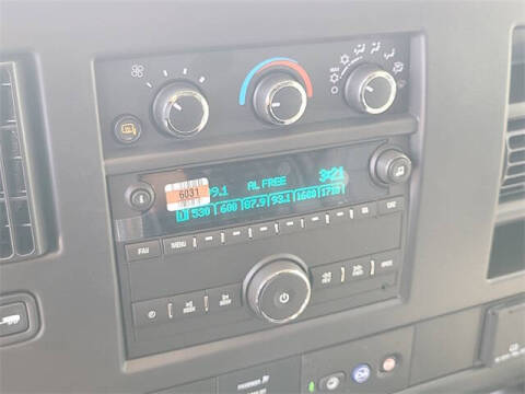 2025 Chevrolet Express 2500