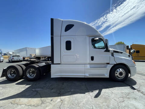 2022 Freightliner Cascadia