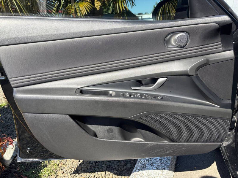 2023 Hyundai Elantra