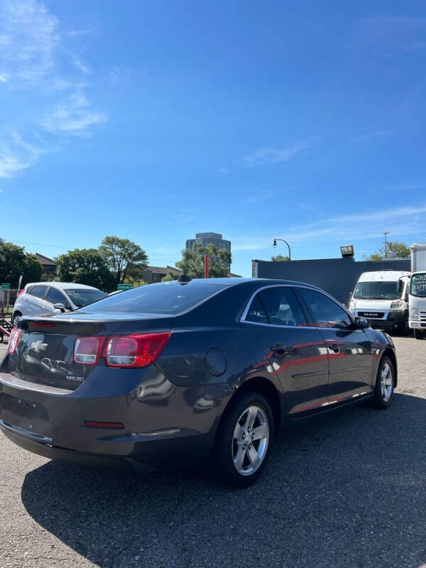 2013 Chevrolet Malibu 1LS photo 8