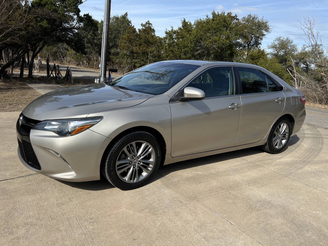 Used Car 2015 Toyota Camry  Le 4dr Sedan For Sale Under $15,000 In Austin, Texas