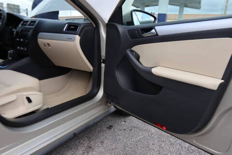 2013 Volkswagen Jetta Hybrid SEL Premium