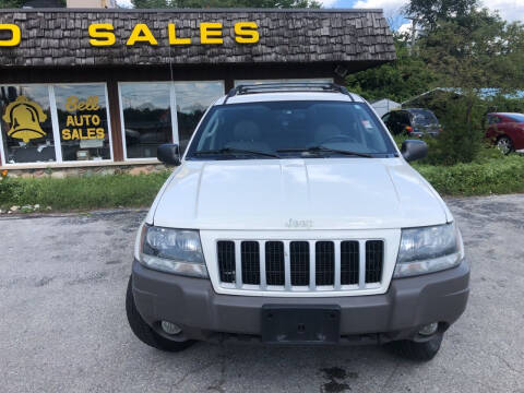 2004 Jeep Grand Cherokee for sale at BELL AUTO & TRUCK SALES in Fort Wayne IN