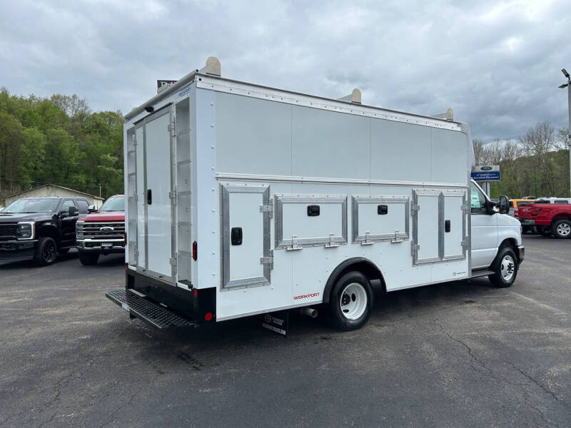 2027 Ford E-Series