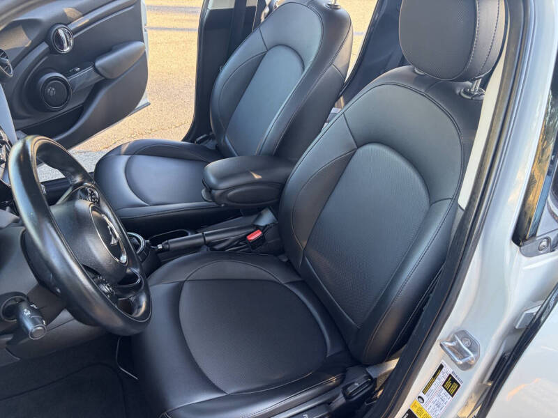 2016 MINI Hardtop 4 Door Cooper