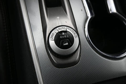2017 Nissan Pathfinder SL