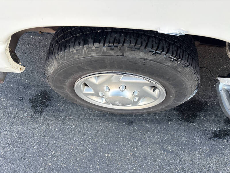 2011 Ford E-Series E-150 XL