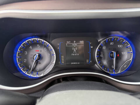 2017 Chrysler Pacifica Touring-L