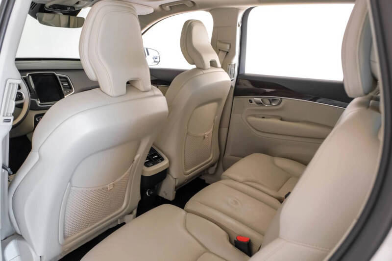 2019 Volvo XC90 T5 Momentum