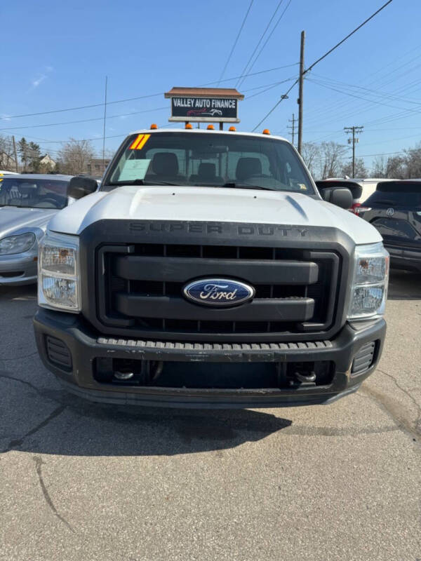 2011 Ford F-350 Super Duty Chassis Cab XL's photo
