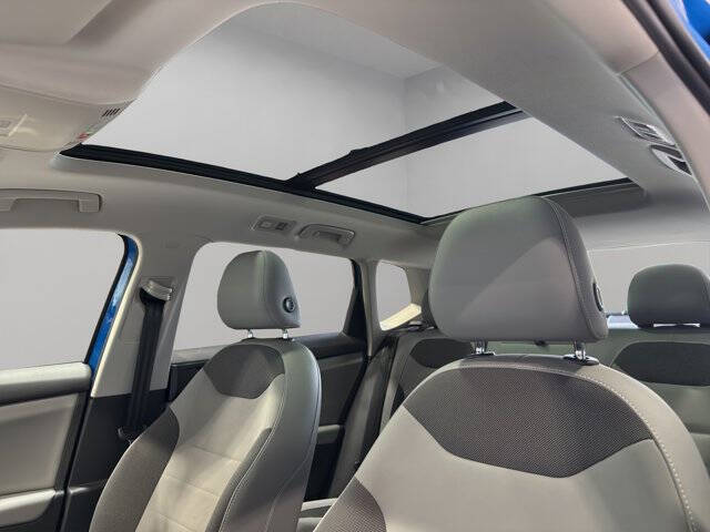 2022 Volkswagen Taos SE 4Motion