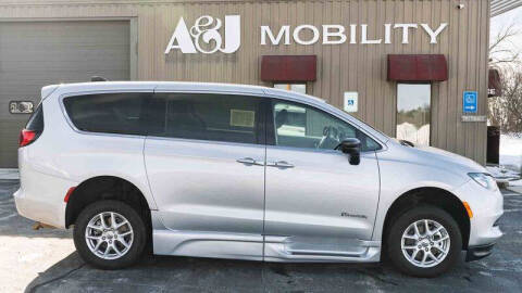 2024 Chrysler Voyager LX