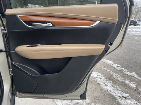 2017 Cadillac XT5 Platinum