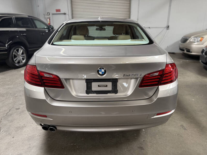 2014 BMW 5 Series 528i