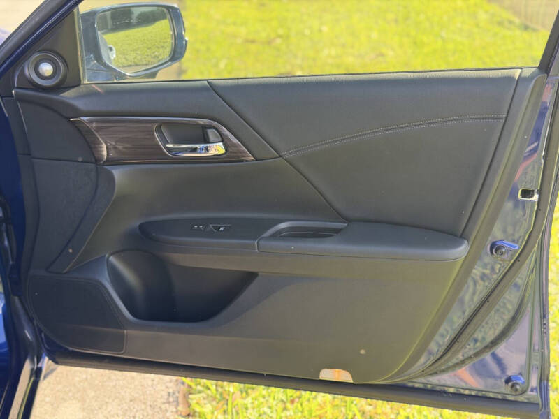 2017 Honda Accord Hybrid EX-L