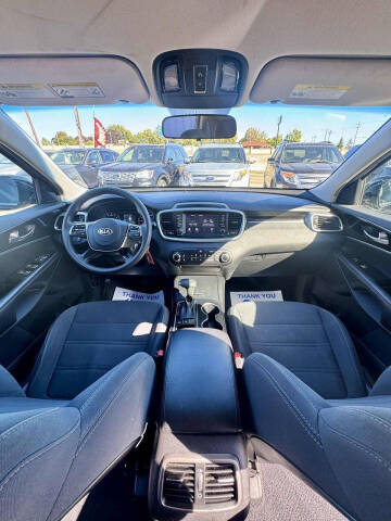 2019 Kia Sorento LX