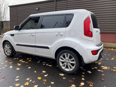 2013 Kia Soul +