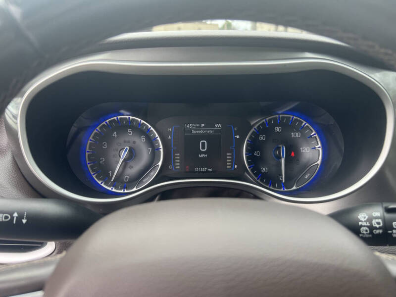 2017 Chrysler Pacifica Touring-L