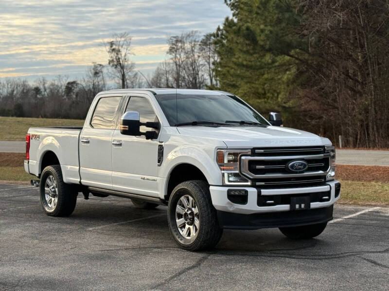 2020 Ford F-250 Super Duty Platinum's photo