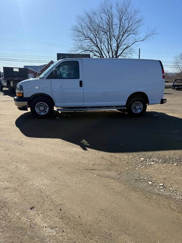 2024 Chevrolet Express 2500