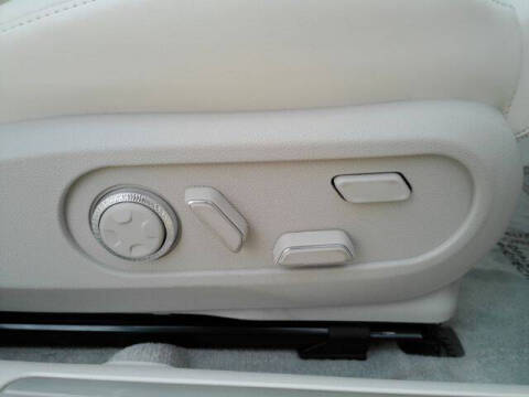 2024 Genesis GV60 Standard