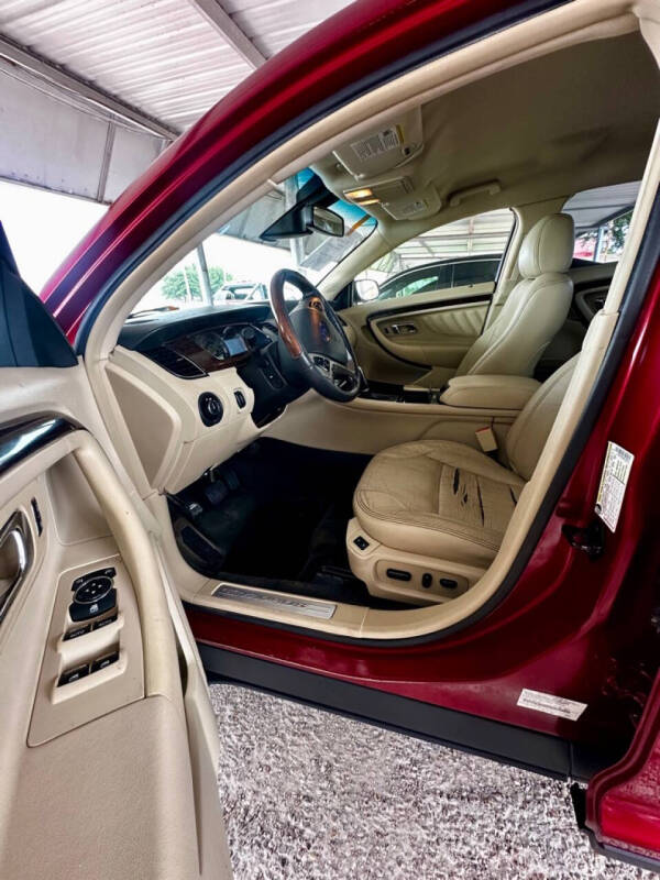 2017 Ford Taurus Limited