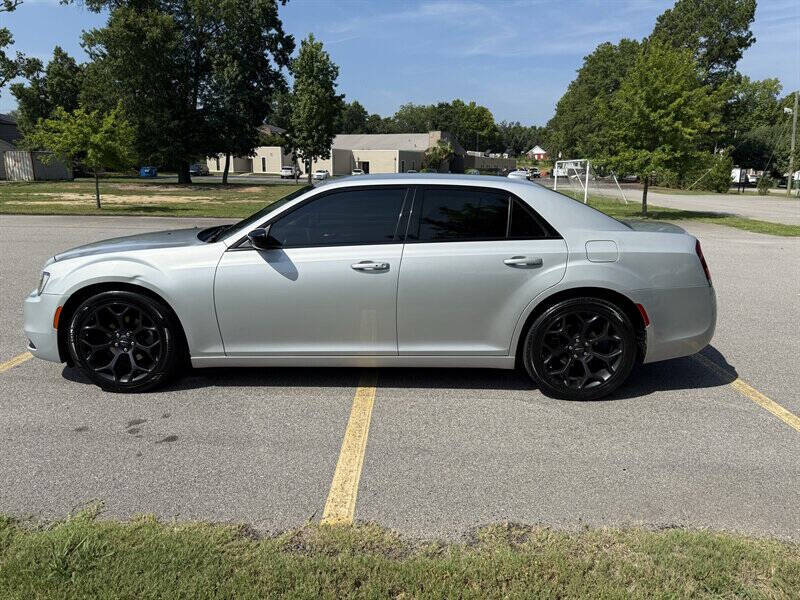 2019 Chrysler 300 Touring