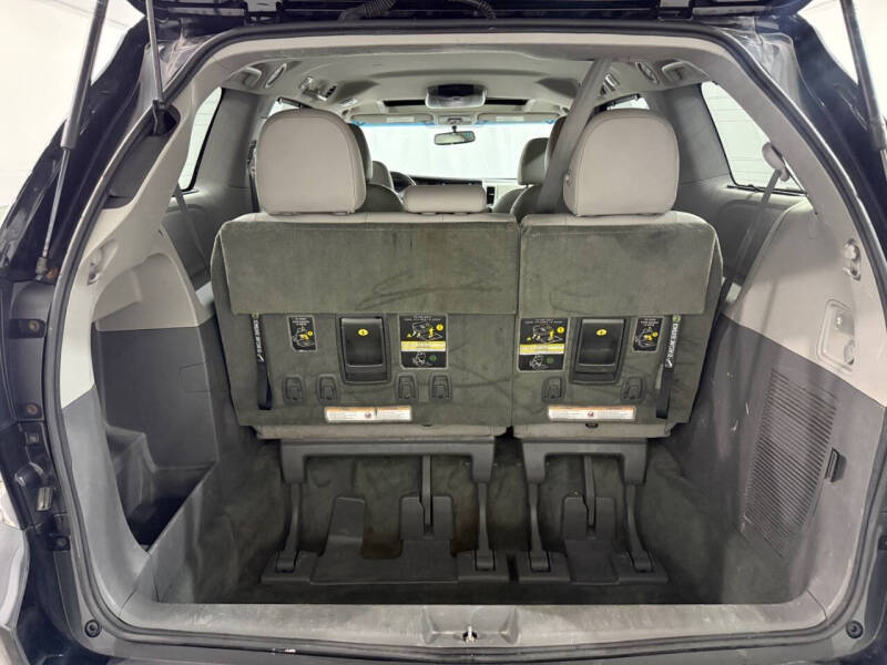 2015 Toyota Sienna XLE 7-Passenger