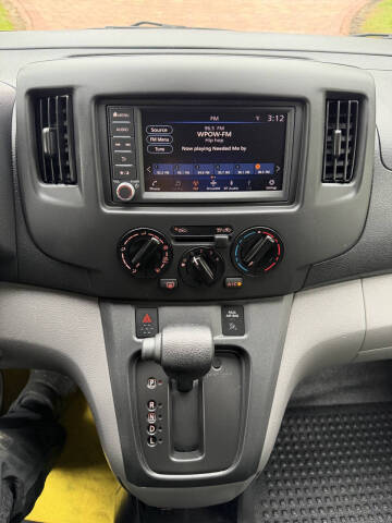 2020 Nissan NV200 SV