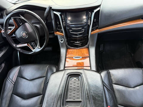 2015 Cadillac Escalade Luxury