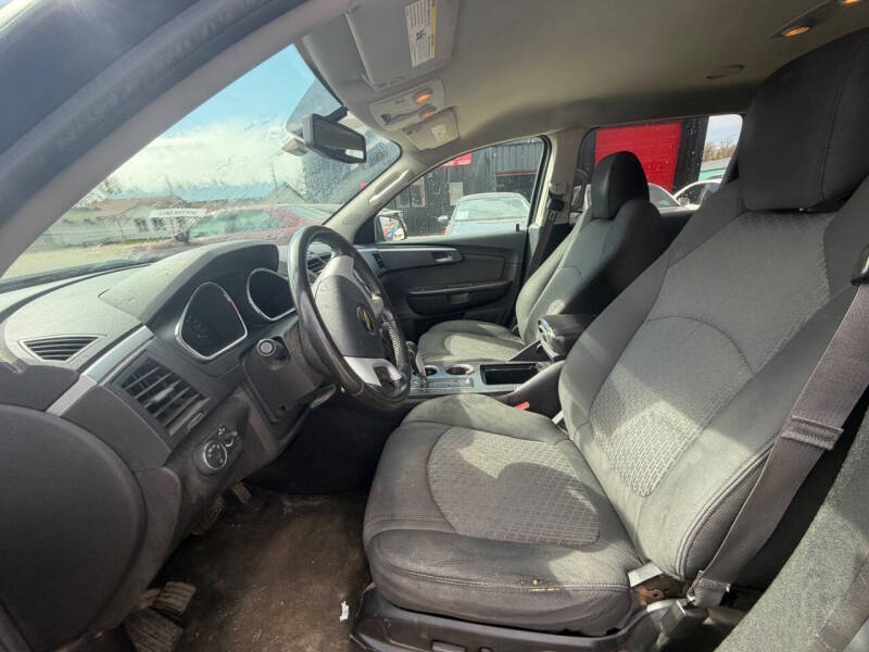 2011 Chevrolet Traverse LT