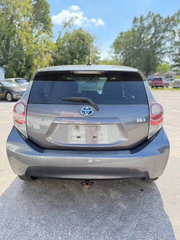 2014 Toyota Prius c Two