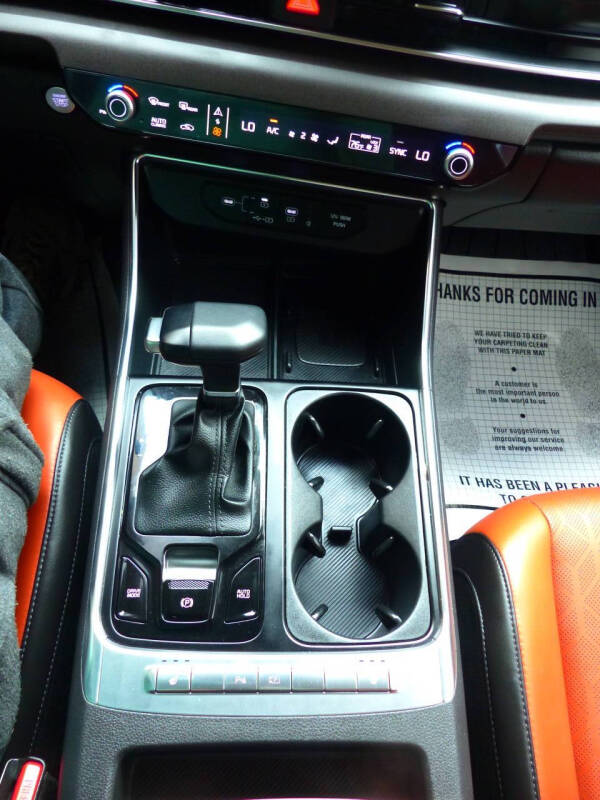 2025 Kia Carnival EX