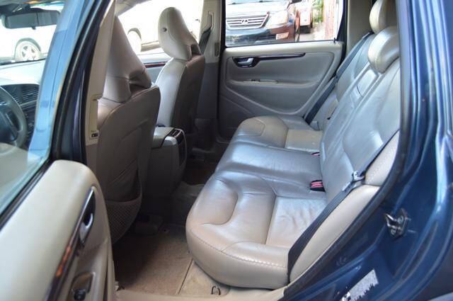 2005 Volvo XC70