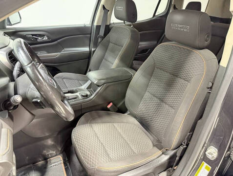 2017 GMC Acadia SLE-2