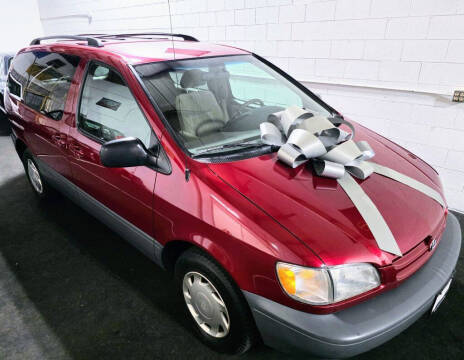 1999 Toyota Sienna LE