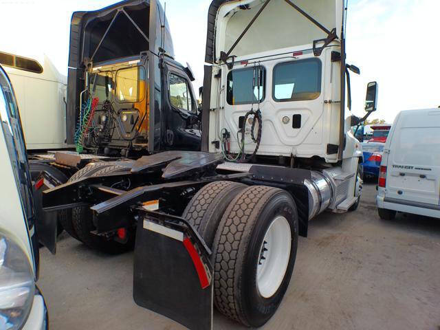 2016 Freightliner Cascadia
