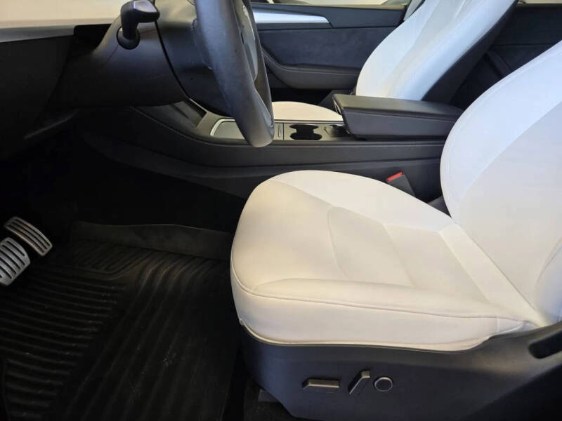 2024 Tesla Model Y Performance
