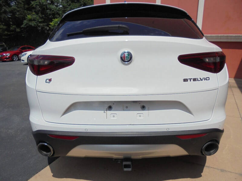 2019 Alfa Romeo Stelvio Ti Lusso photo 6