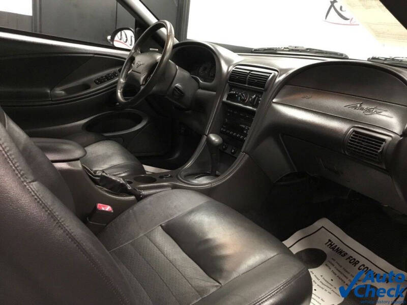 2003 Ford Mustang