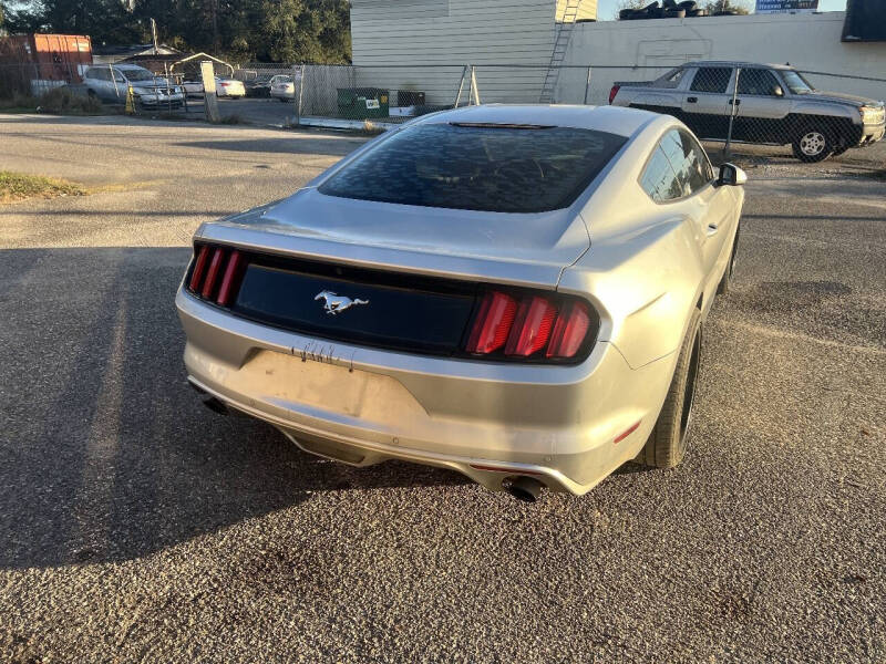 2015 Ford Mustang V6