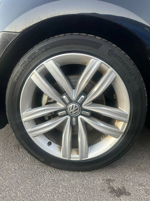 2017 Volkswagen Passat 1.8T SEL Premium