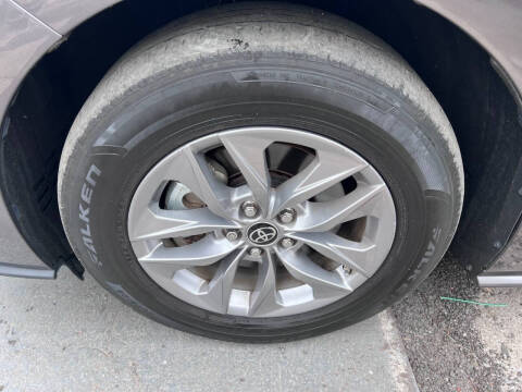 2022 Toyota Sienna XLE 7-Passenger