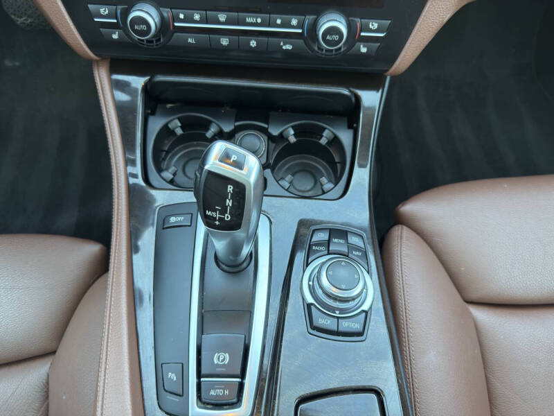 2011 BMW 5 Series 528i