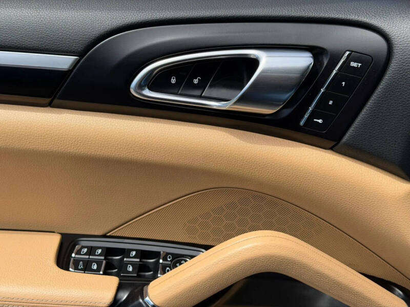 2016 Porsche Cayenne S E-Hybrid