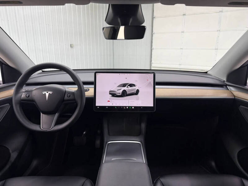 2024 Tesla Model Y Long Range