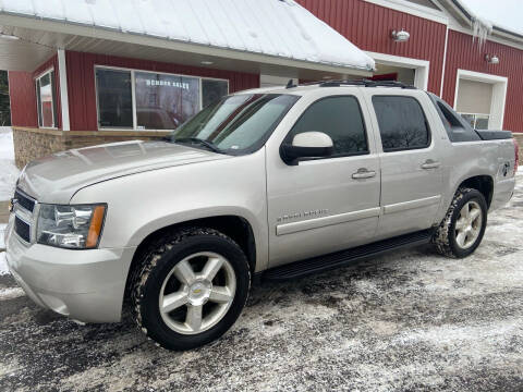 2007 Chevrolet Avalanche for sale at Momber Sales in Sparta MI